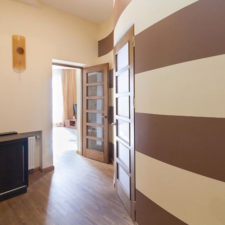 Апартаменты Двухкомнатные Для 6Х Около Парка В Центре Lemberg Exterior foto